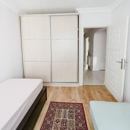 דירה Lovely Apt In *