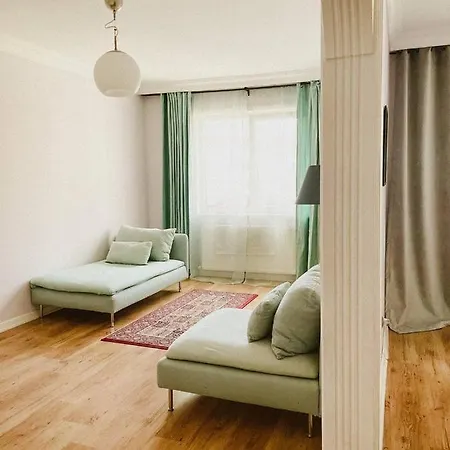 Lovely Apt In איסטמבול