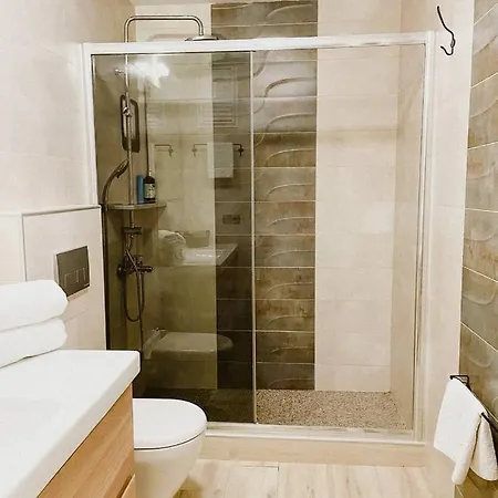 דירה Lovely Apt In *