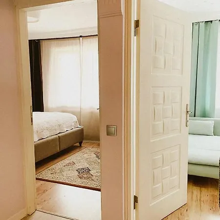 Lovely Apt In Apartment Istanbul
